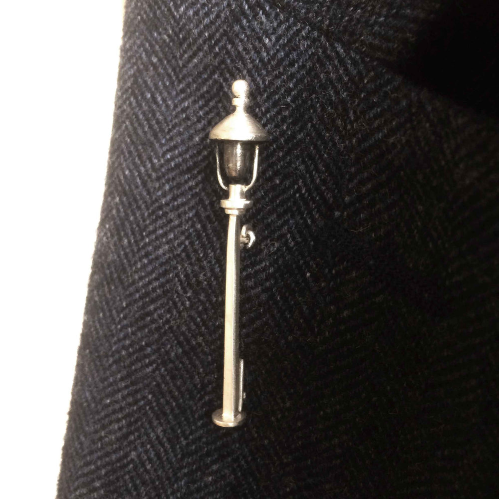 Lamp Post Pin